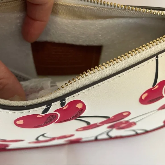 NWT Coach Limited Edition Full Size Swinger Cherry Print & Dust Bag 🍒 - Picture 12 of 14